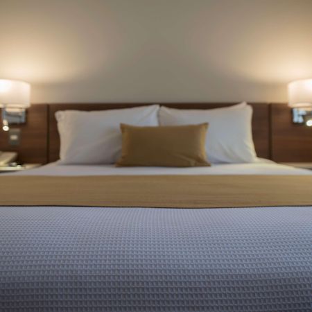 Microtel Inn & Suites By Wyndham Сан-Луис-Потоси Экстерьер фото